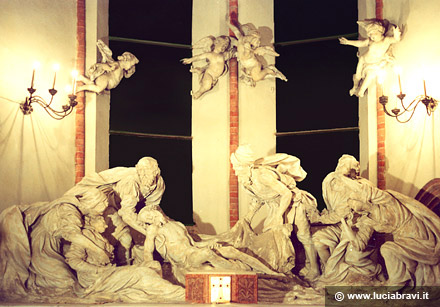 Deposizione della Croce - gruppo scultoreo - Basilica di S.Francesco Piacenza